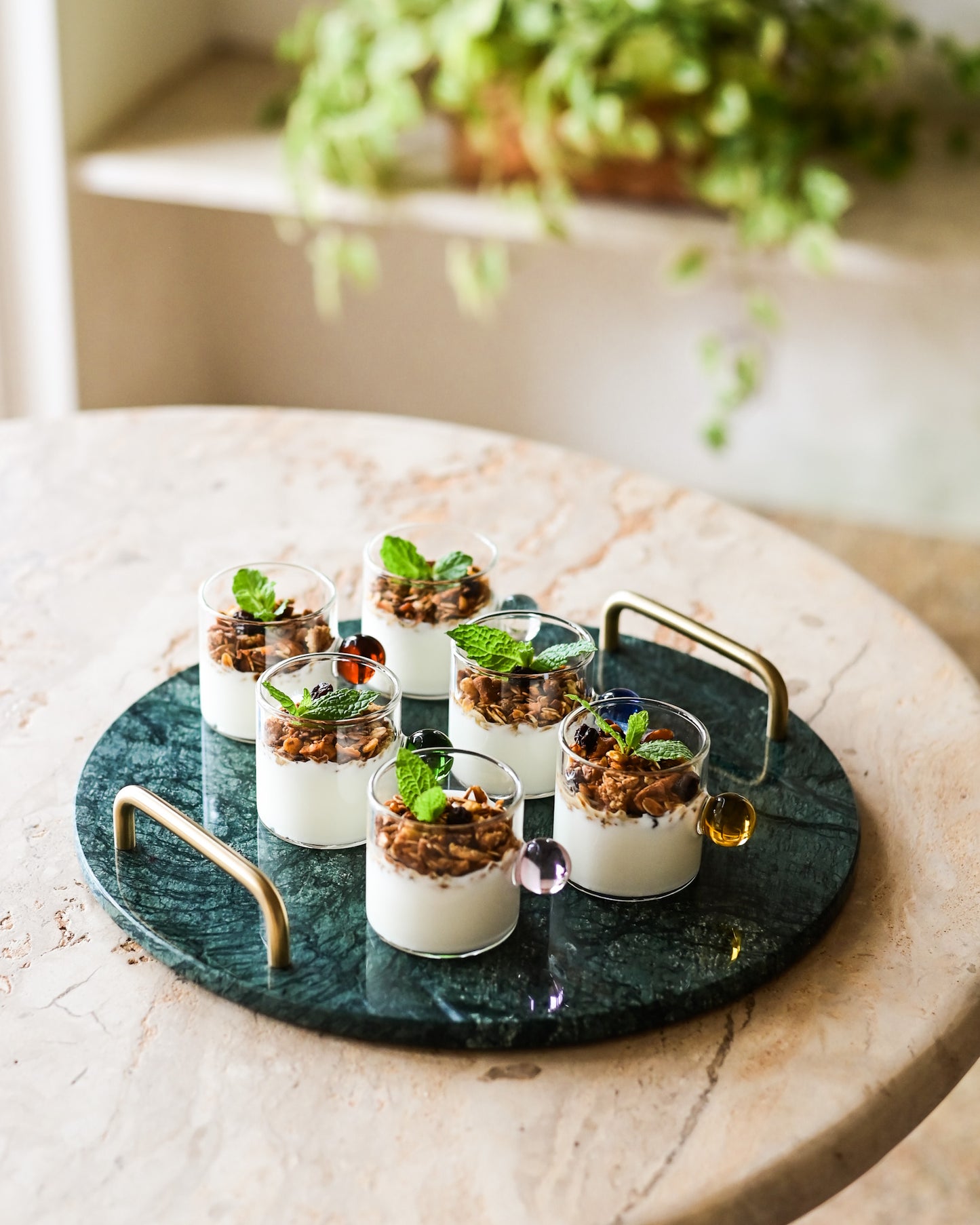 Bandeja Redonda em Mármore Verde com Alça