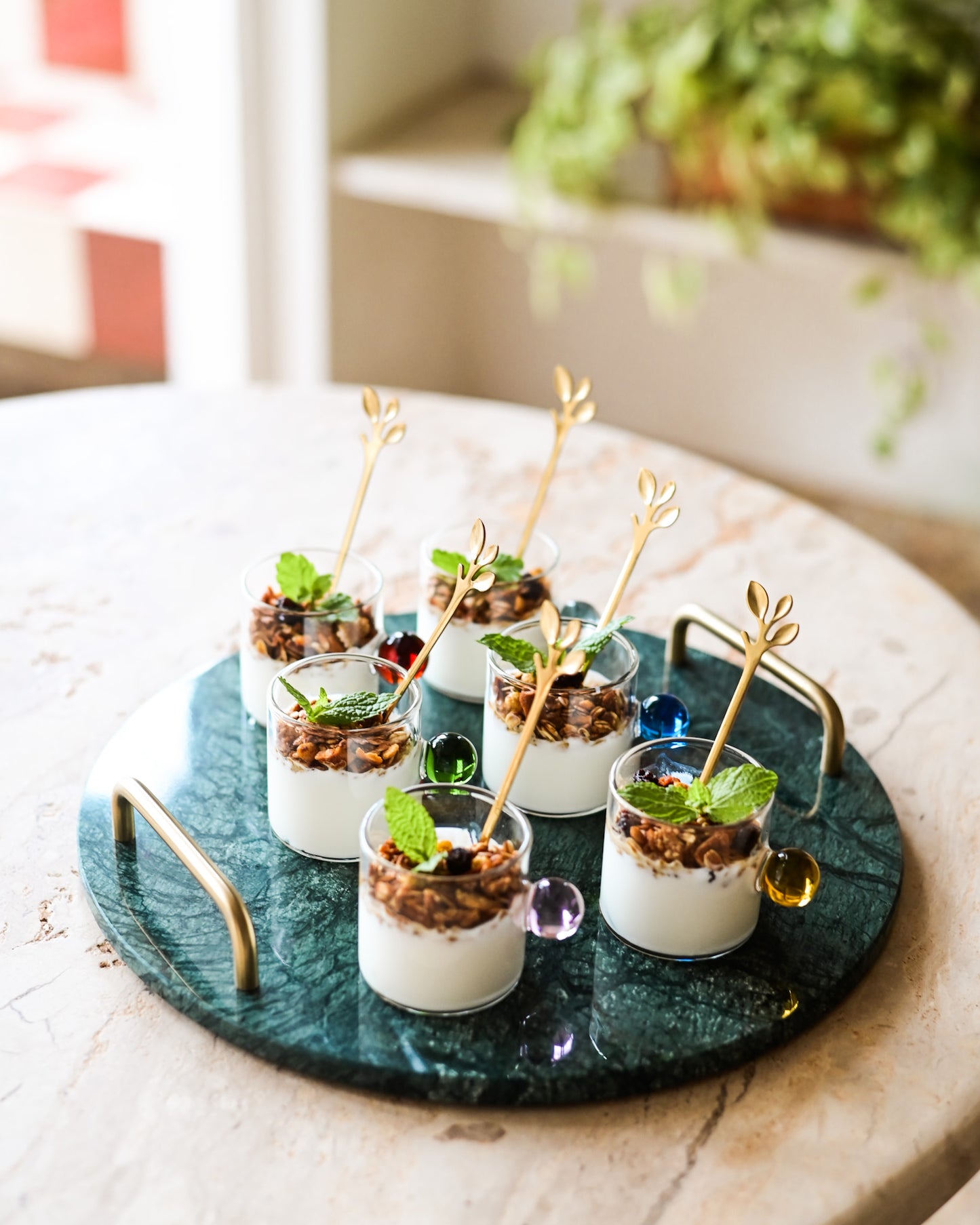 Bandeja Redonda em Mármore Verde com Alça