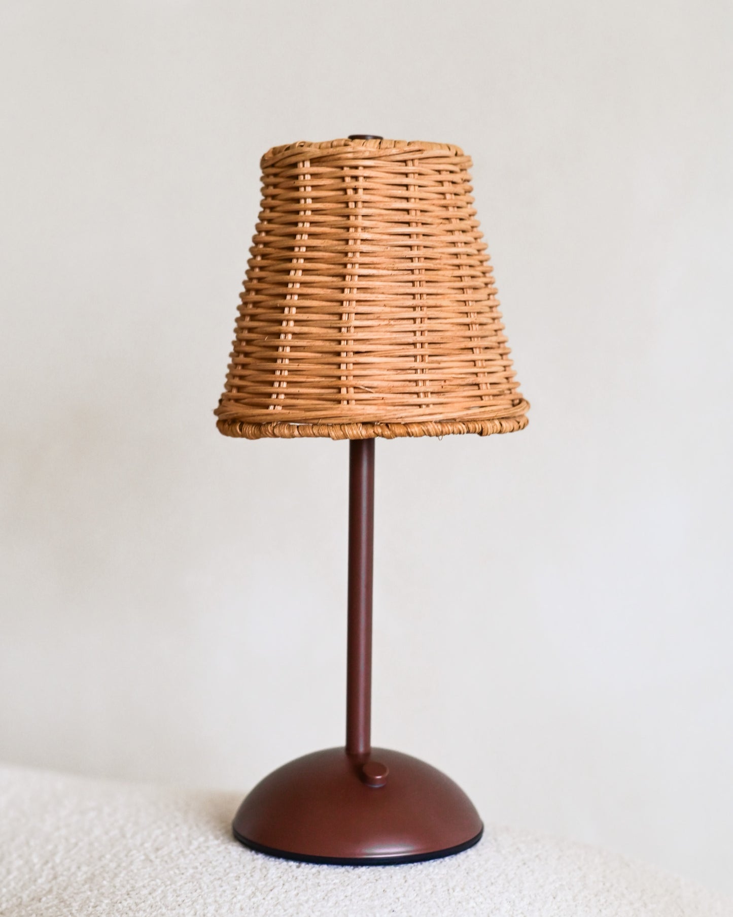 Luminária Portátil com Cúpula de Fibra - Prazo 20 dias úteis