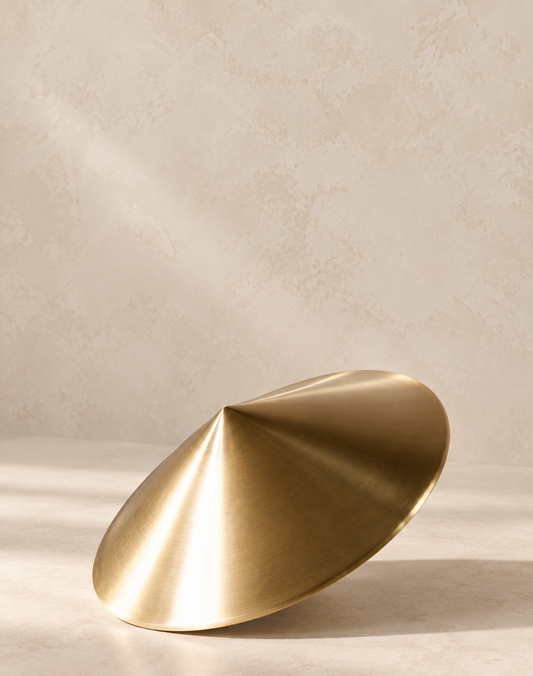 Escultura Batéia em Dourado PP 15x15x8cm