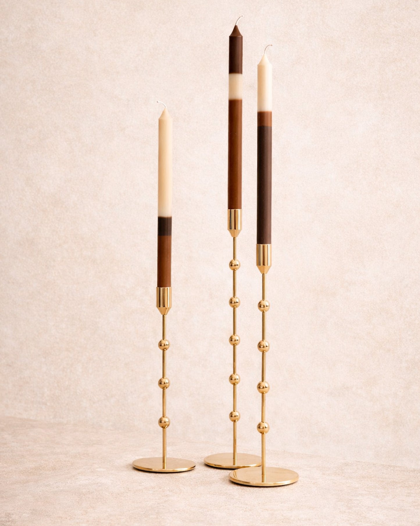 Trio de Castiçais Esferas em Dourado